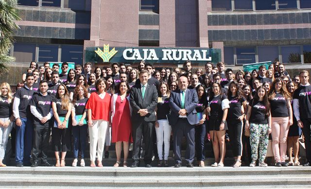 86 alumnos comienzan sus prácticas universitarias en Caja Rural CLM