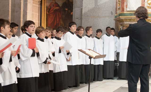 La Escolanía del Escorial actuará en la Basílica del Prado