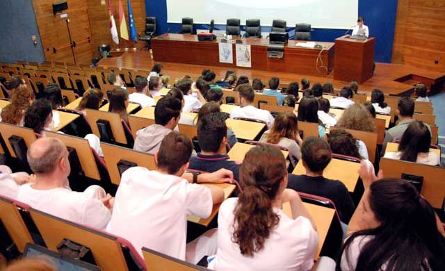 El Hospital forma a estudiantes de Enfermería en higiene de manos