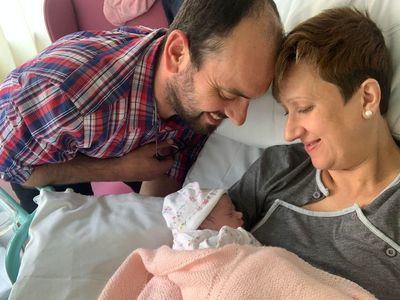 Nace Sara, la hija de Jorge y Ania