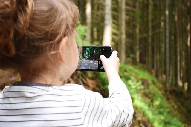 El 69% de los niños españoles tienen teléfono móvil propio