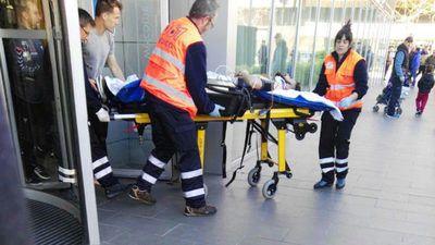 Un futbolista del Albacete Balompié herido al caer desde un tercer piso en Huesca