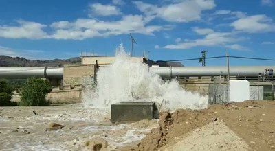 VÍDEO| La rotura de una tubería del trasvase Tajo-Segura provoca inundaciones en Orihuela