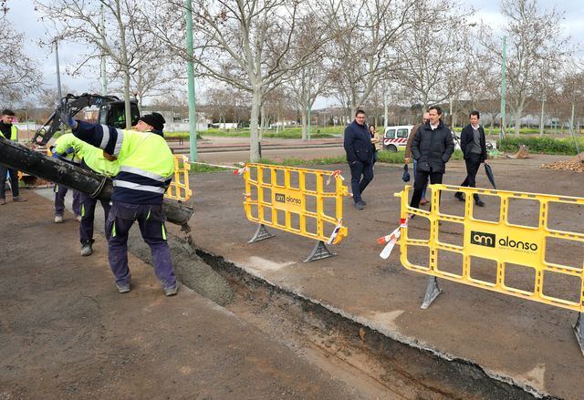 Las obras para conectar La Peraleda a la red de saneamiento: la clave para eliminar riesgos ambientales