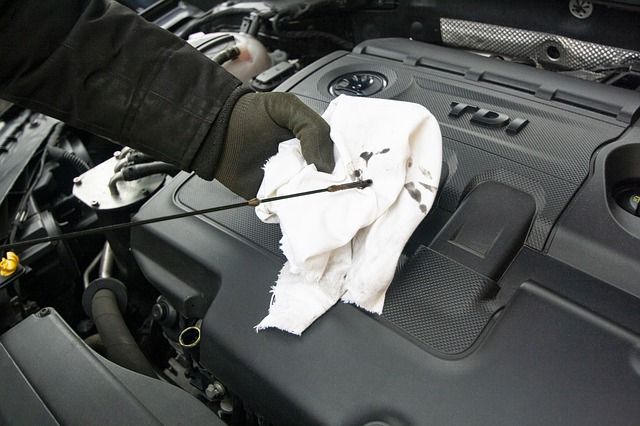 ¿Cómo reciclar los recambios y el aceite usado del coche?