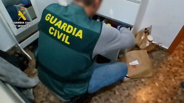 13 detenidos por falsificar documentos y obtener más de un millón de euros en créditos