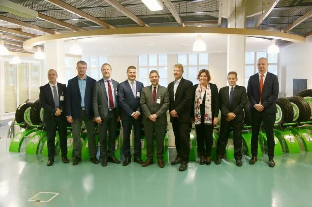 García-Page visita la empresa finlandesa Nokian Tyres, que creará un Centro Tecnológico de Investigación de neumáticos en Santa Cruz de la Zarza