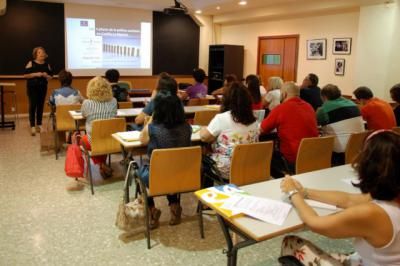 El Instituto de Ciencias de la Salud de Talavera forma a una treintena de pacientes y profesionales en el manejo de la diabetes tipo I