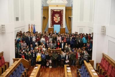 Niños de CLM piden en las Cortes luchar contra el cambio climático para seguir viviendo en "la tierra de sus abuelos"