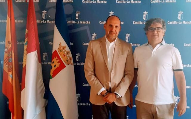 El delegado de la Junta recibe al presidente del Soliss FS Talavera