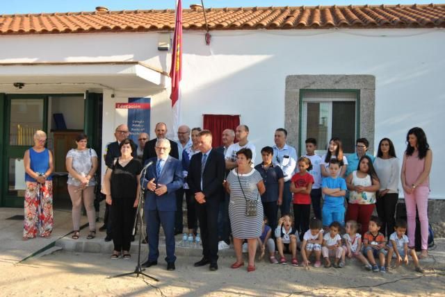 El consejero de Educación, Cultura y Deportes, Ángel Felpeto, visita el colegio ‘Santa María Magdalena’ 