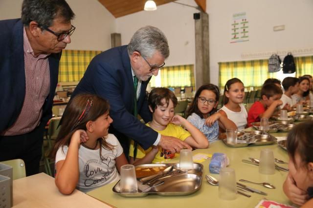 La Junta ha concedido este curso escolar más de 17.000 ayudas de comedor