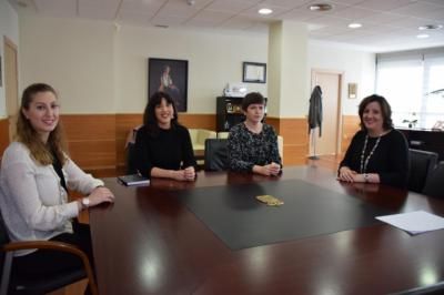 Patricia Franco recibe a Verónica León y Alicia Gómez