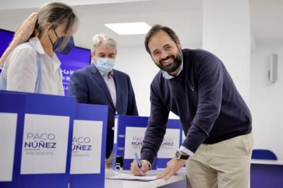 Núñez entrega más de 8.000 avales obtenidos por su candidatura