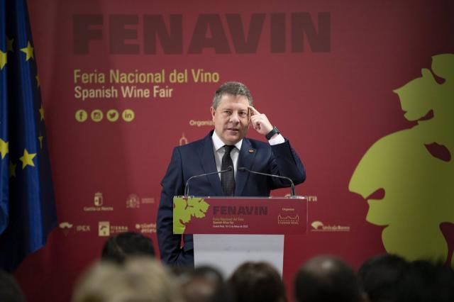 El presidente de Castilla-La Mancha, Emiliano García-Page, en la inauguración de Fenavin | Vía EuropaPress