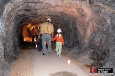 Once mineros se encerrarán en las minas de Almadén