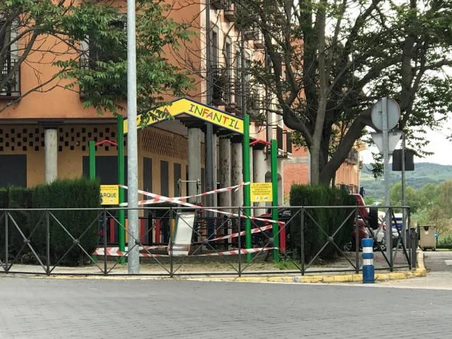 Parques infantiles cerrados