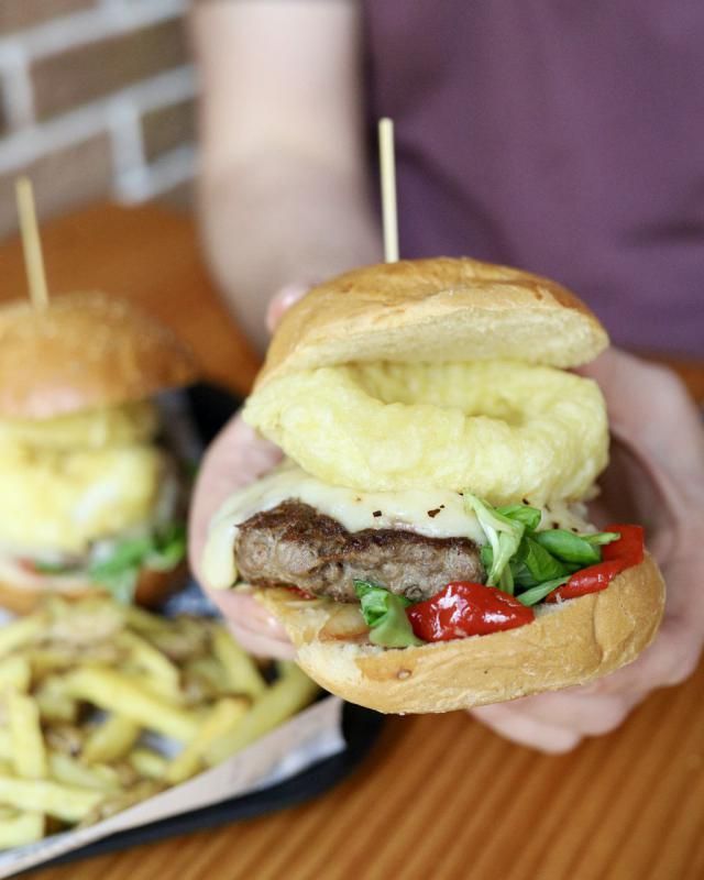 El talaverano David Gibello lanza su propia hamburguesa