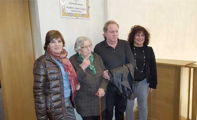 Homenaje a Mariví Fernández, primera directora de la Biblioteca 'José Hierro'