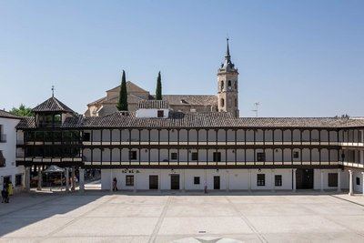 Tembleque celebra el IV centenario de su emblemática Plaza Mayor