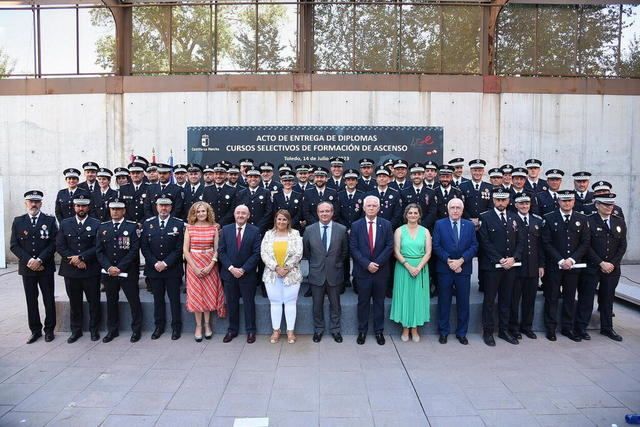 45 policías locales reciben el diploma de los cursos selectivos de formación de ascenso