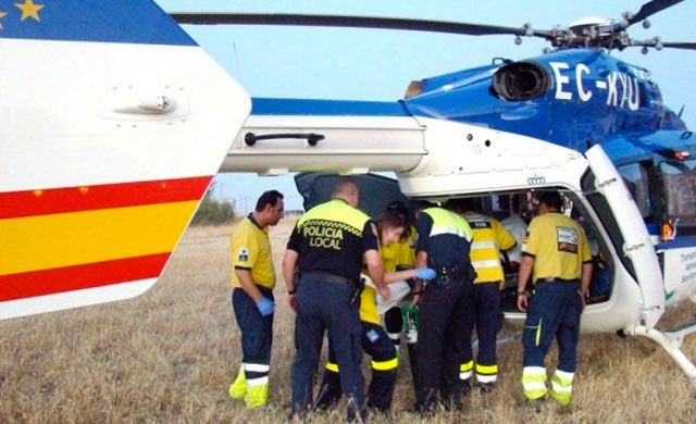 Helicóptero medicalizado - Imagen de recurso 