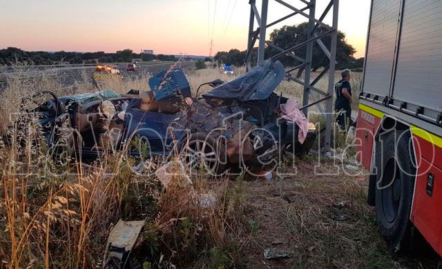 Dos heridos graves tras salirse su vehículo de la vía en Calera y Chozas