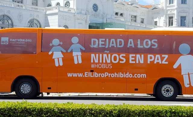 El #HOBus llega este jueves a Toledo con el lema 'Dejad a los niños en paz'