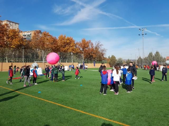 Unos 2.000 escolares han participado en los ‘Encuentros deportivos intercentros’