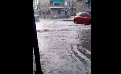 La tormenta caída en Toledo anega calles y avenidas (VÍDEO)