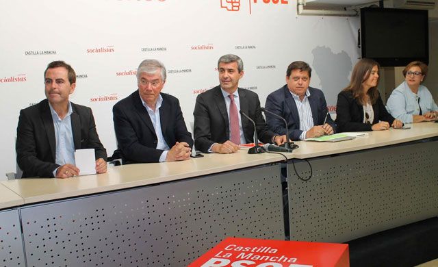 La Ejecutiva del PSOE de Toledo apoya a Page frente a Podemos