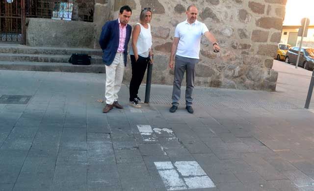 El PSOE pregunta por qué siguen las obras en la plaza del Reloj y la Corredera