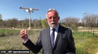 Ramos ‘se sube a la avioneta’ de la Harinera en su último ‘reto’ y las redes le responden