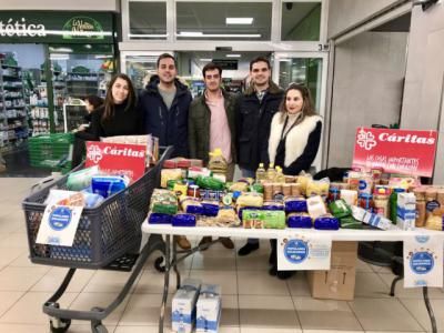 NNGG recoge 1.000 kg de alimentos para donar a Cáritas