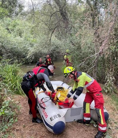 Los Bomberos intensifican la búsqueda de un joven que ha saltado al río