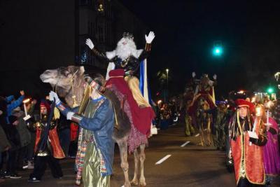 Consejos para sobrevivir a la Cabalgata de Reyes: nada de paraguas ni escaleras