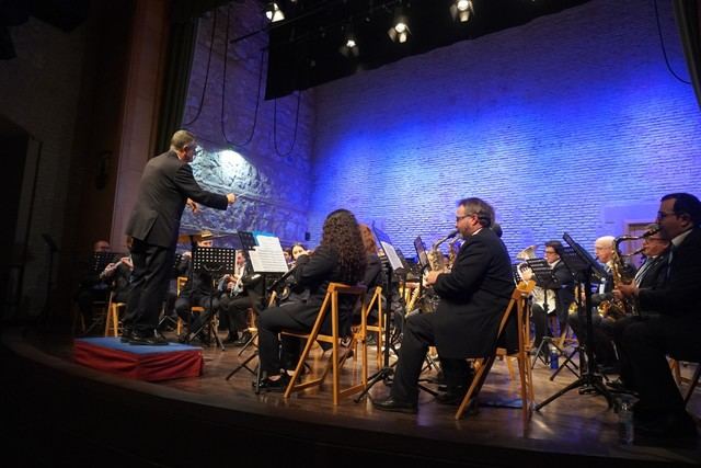 La banda torrijeña da la bienvenida a cuatro nuevos músicos en el concierto de Santa Cecilia