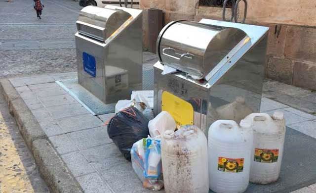 Denuncian la falta de limpieza y el abandono del casco antiguo