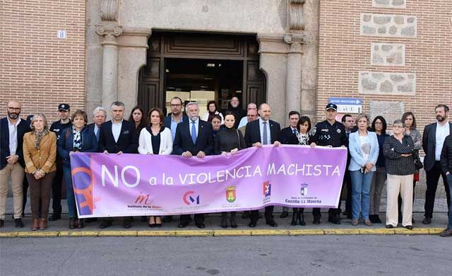 Minuto de silencio en memoria de la víctimas de Campo de Criptana