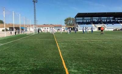 El C.F. Talavera no tira el liderato y vence al Illescas (1-2)