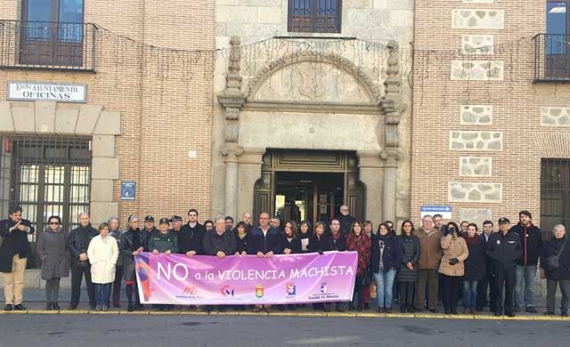 Minuto de silencio por las cuatro mujeres asesinadas en diciembre