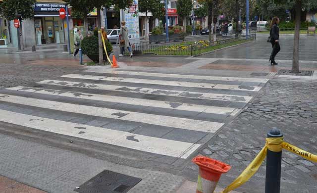 El paso de peatones de la calle Prado estará regulado por un semáforo