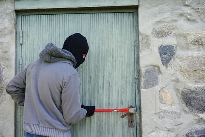 Tres años para los responsables del robo en un colegio