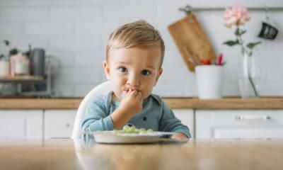 Las uvas son la tercera causa de ahogamiento en niños: cómo prevenirlo