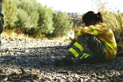 ESENCIALES | Descubre a Vanesa, bombera forestal de la brigada de Sevilleja de la Jara