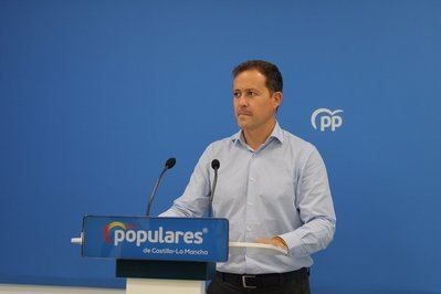 El PP denuncia la "desidia" del PSOE ante la situación económica actual