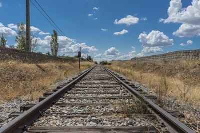 Muere un hombre tras ser arrollado por un tren