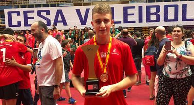 El talaverano Pablo Higueras conquista el Campeonato de España de Voleibol con la selección regional