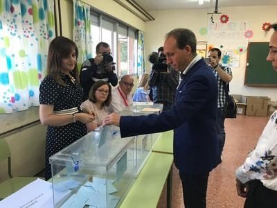 Arias (Vox), el candidato a presidir CLM más madrugador, confía en dar voz a sus vecinos desde el Parlamento