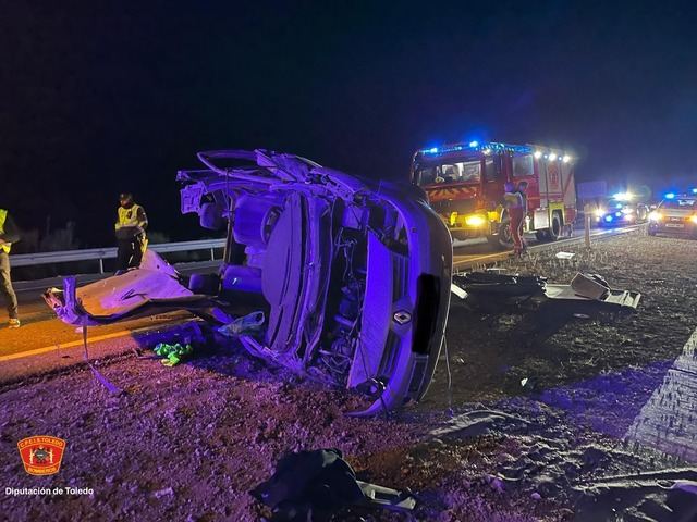 Fallece un hombre tras la salida de vía de un turismo a su paso por Ocaña